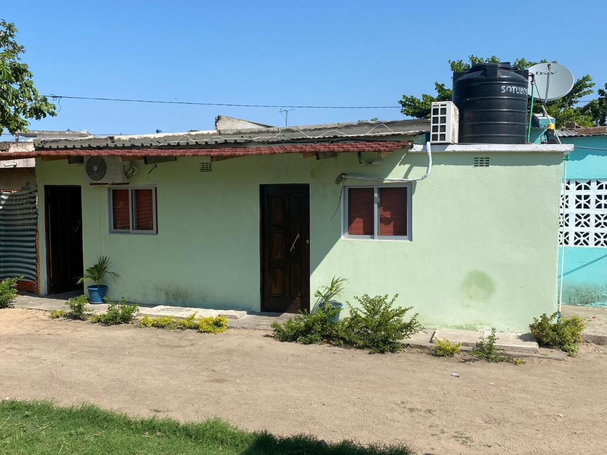 Aeropark Residencial Hostel Maputo Exterior photo